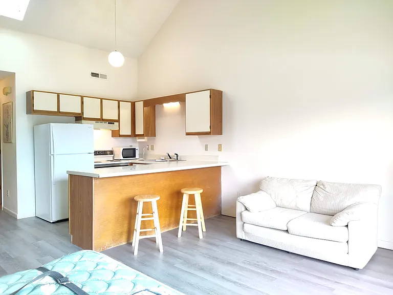 510 Fairwood Lakes Dr #19E — Photo 2