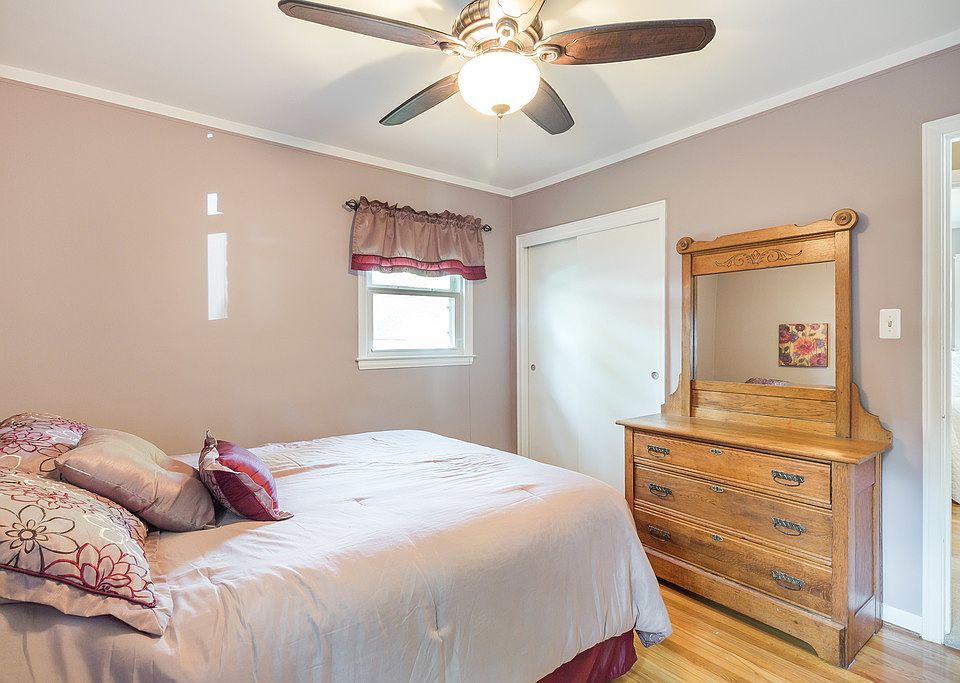 2nd image of 10071 E Clements Cir