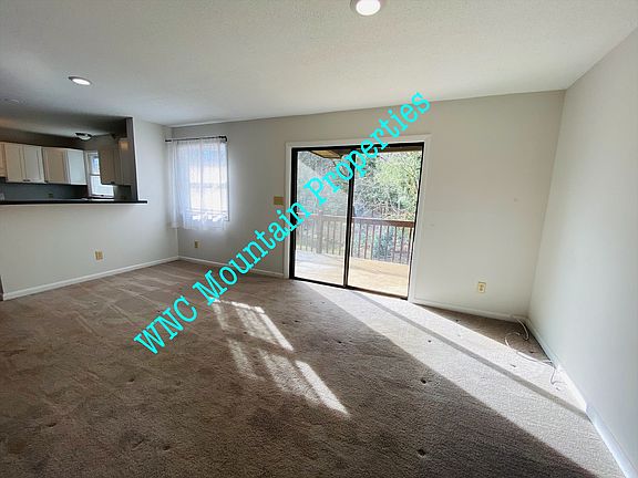 5th image of 241 Lakewood Dr #A