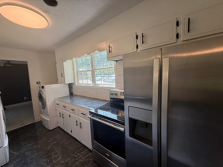 2651 Cole Dr — Photo 4