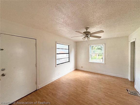 3rd image of 774 Hibiscus St