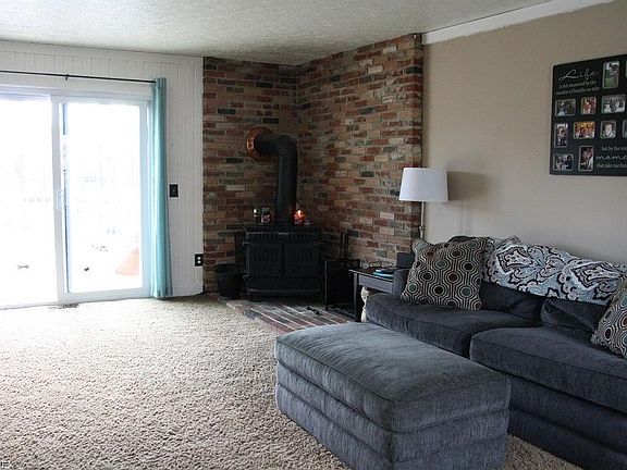5th image of 174 Chelmsford Dr