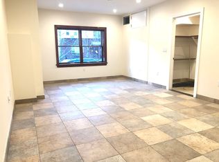 30-29 38th St #F1, Astoria, NY 11103