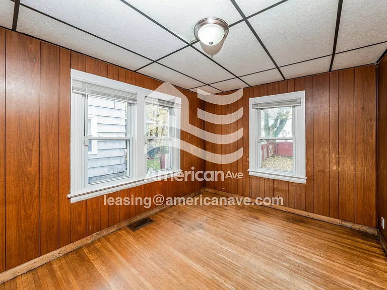 1424528_007_dining_room_14183124.jpg