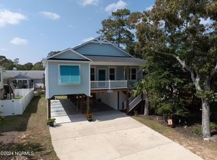 221 NE 35th St, Oak Island, NC 28465