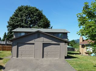 800 Cloverleaf Loop, Springfield, OR 97477