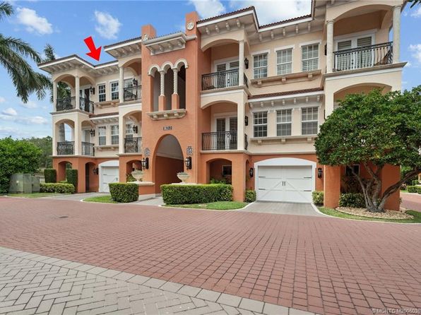 1536 NE Outrigger Landings Dr #D