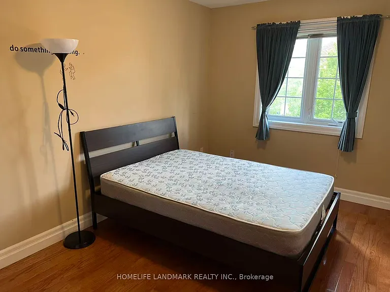 579 Violet St — Photo 30