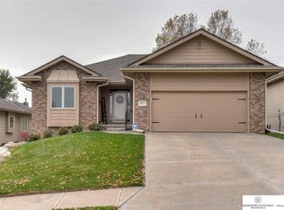 13477 Meredith Ave, Omaha, NE 68164
