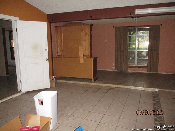 5th image of 1811 WESTVALLEY DR