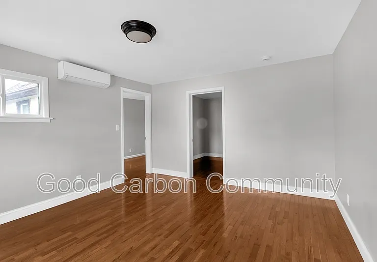 84 Crane St #5 — Photo 10