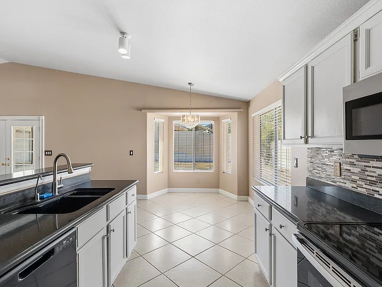 11820 S 45th St — Photo 35