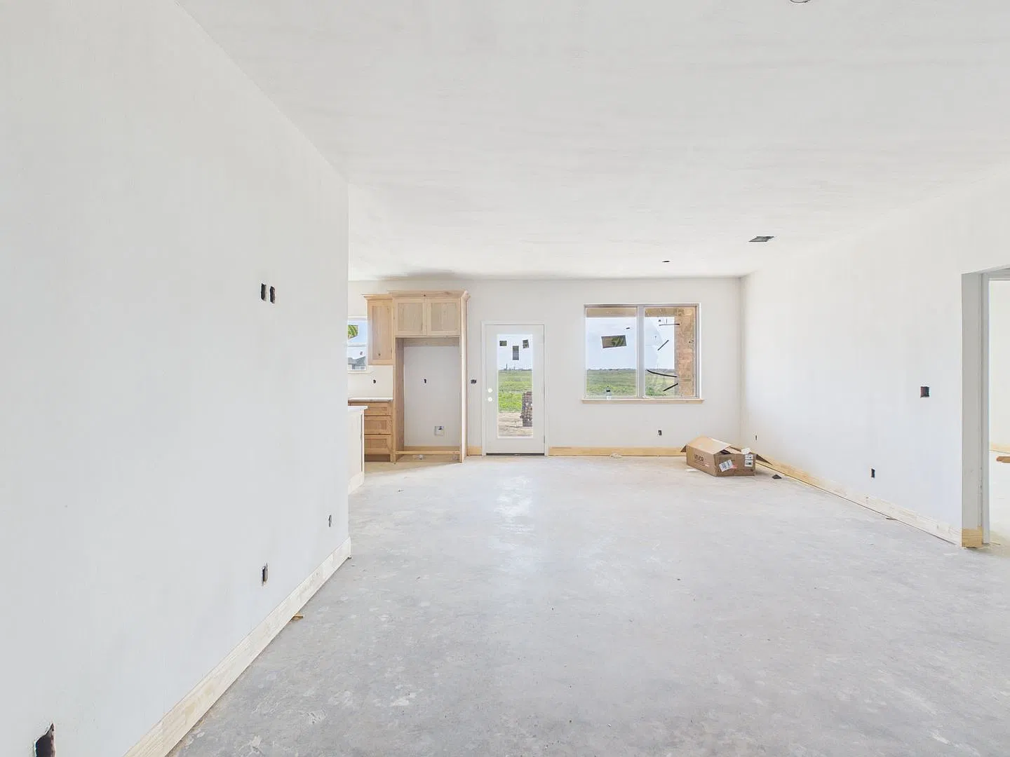 Brand-New 3-Bedroom, 2-Bathroom Home for Rent in Bushland, TX — Photo 2
