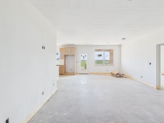 2nd image of 951 Harrowby Close