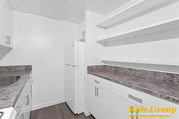 Rented by Kole Group | media 11