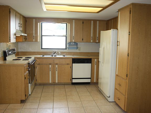 2nd image of 2920 Willow Oak Dr