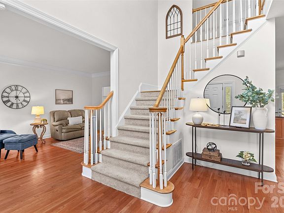 5th image of 11917 Ulsten Ln