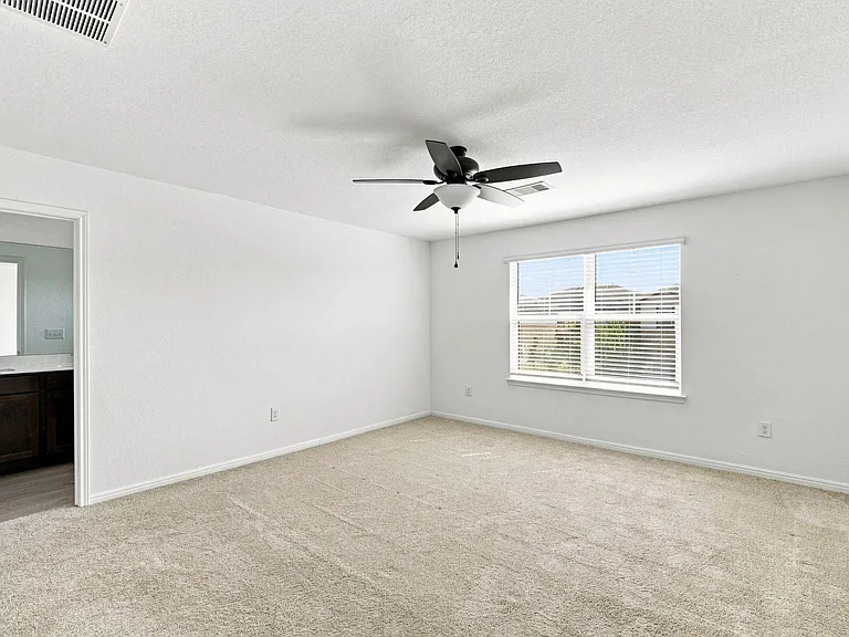 429 Brody Ln — Photo 7