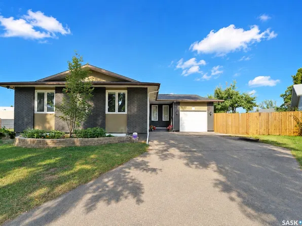 19 Barr Place, Saskatoon, SK S7M 4G1