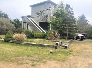 878 Pheasant Pl, Ocean Shores, WA 98569