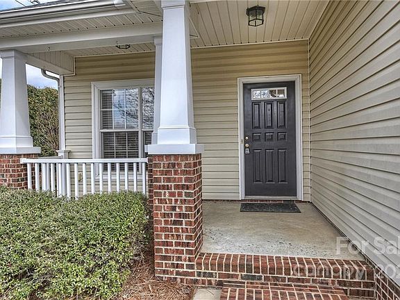 4th image of 1001 Jody Dr