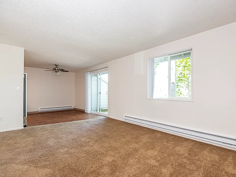 2400 Brookwood — Photo 32