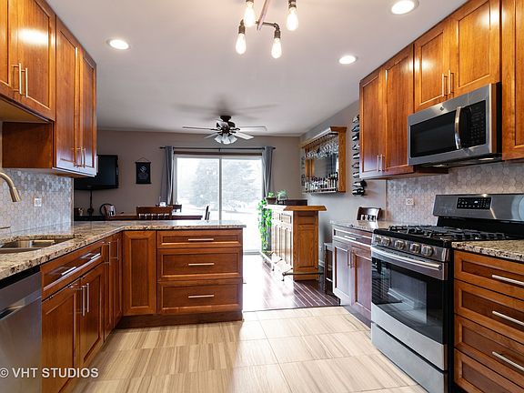 2nd image of 144 Brittany Dr #144