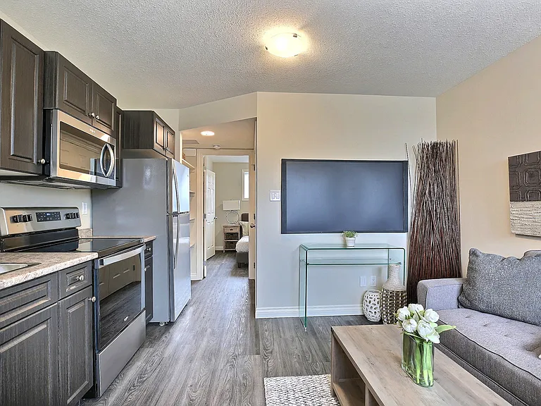 5636-5636B Vedette Rd #5600 — Photo 9