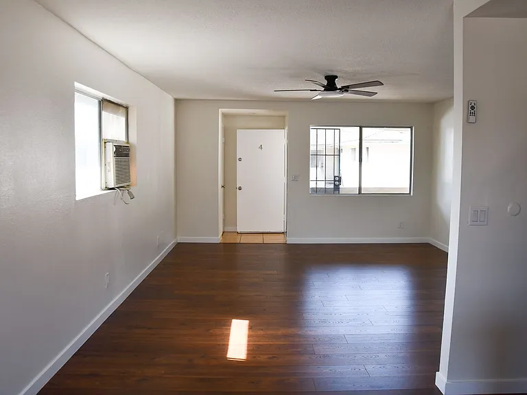 12071 Laguna St — Photo 7