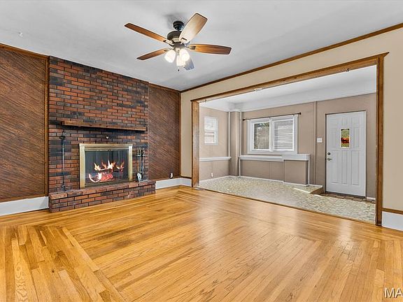 4th image of 606 S Vine St
