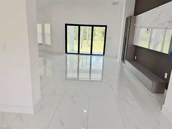 2nd image of 1011 Edison AVE