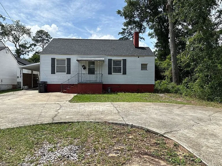 1719 Kissingbower Rd — Photo 1