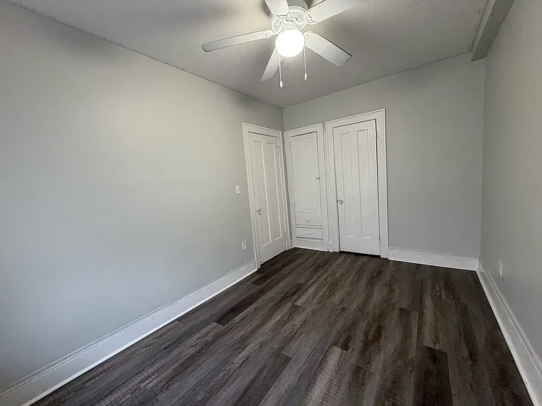 Brooklyn Manor — Photo 22