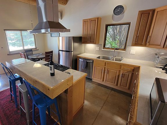 3rd image of 214 Cavalry Rd #8