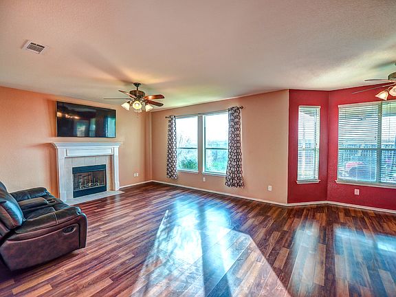 4th image of 6421 Serena Ln