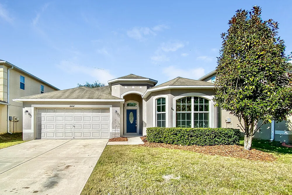3 bed, 2.0 bath, 2150 sqft, $2,815 — Photo 1
