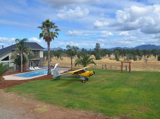 11587 Daffodil Ln, Redding, CA 96003