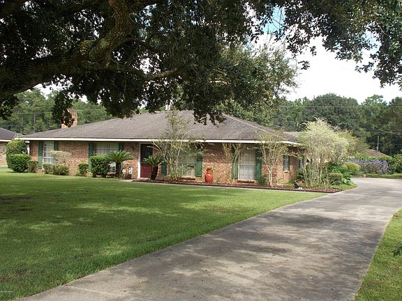 3rd image of 13601 Plantation Pl