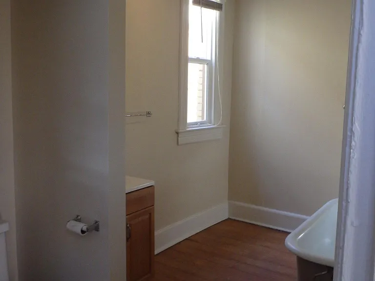 1290 Race St — Photo 9