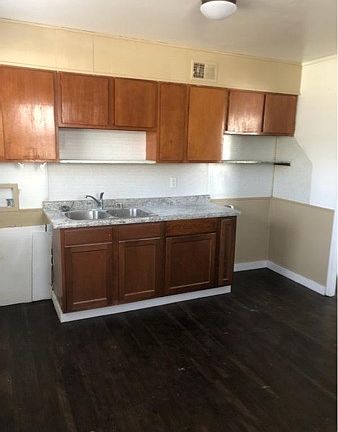 5th image of 250 Schuyler Ave #1