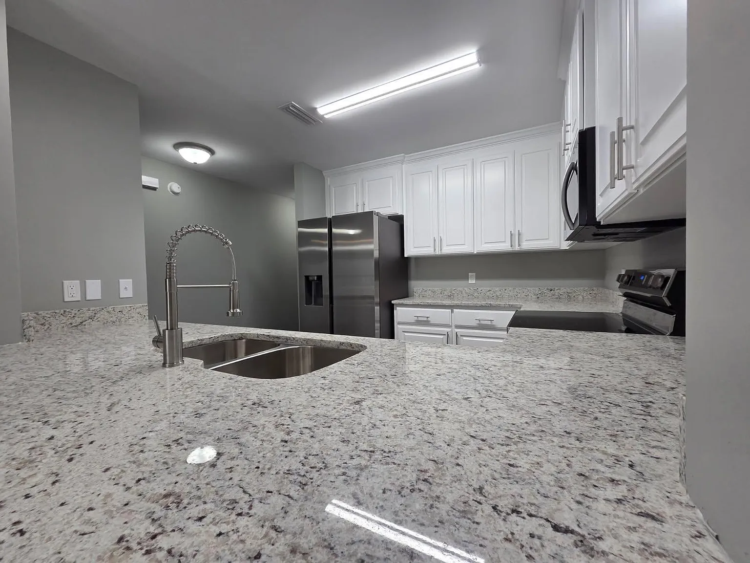 1779 Jordon Avenue - 3 — Photo 3