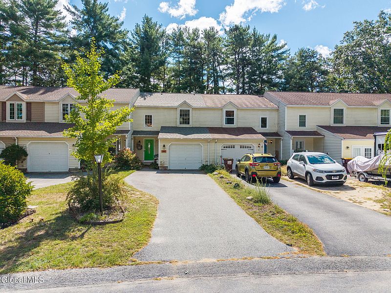 3rd image of 44 Deer Run Drive