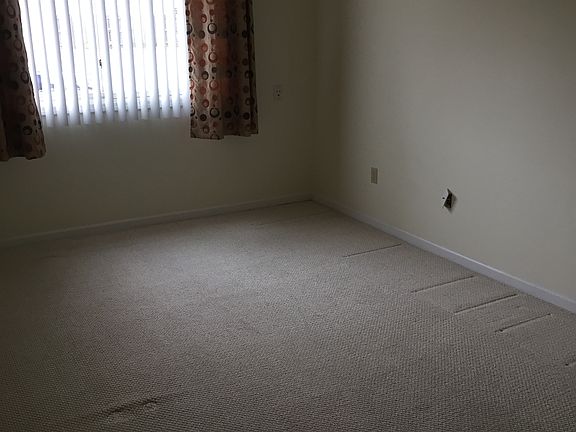 4th image of 9745 Parkway Dr