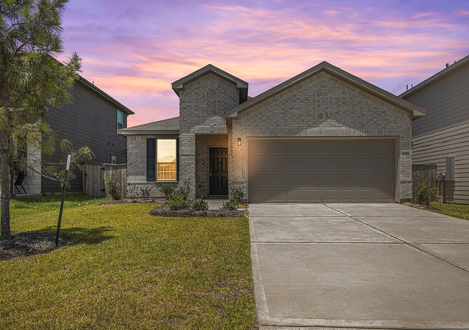 4 Bedroom - 2 Bath One Story in Willis TX - The Pines at Seven Coves — Photo 1
