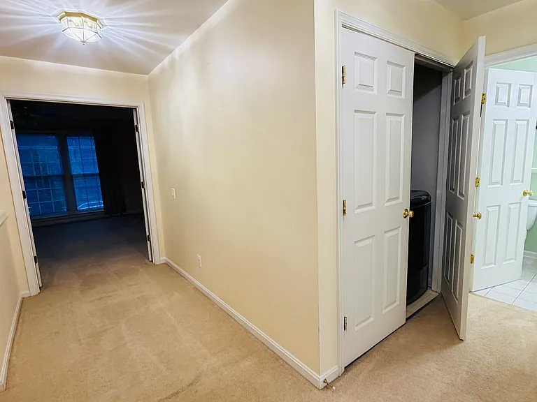 Landing/Hallway + Washer/Dryer