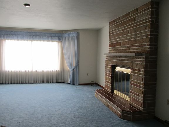 5th image of 54909 Lorain Ave