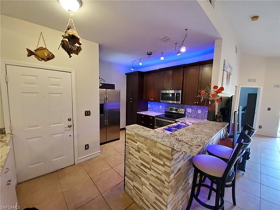 2nd image of 4233 Bellasol Cir APT 1822