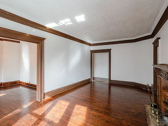 5th image of 400 Convent Ave APT 2