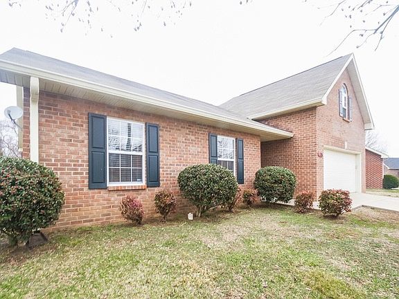 2nd image of 326 Roslyn Ct