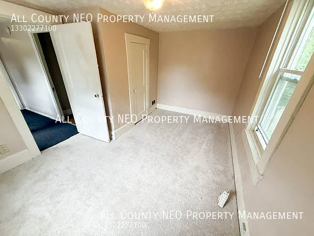 1234 Winton Ave — Photo 12